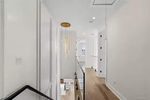 28 Choir Ln, Westbury, NY 11590 - Photo 23