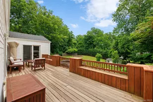 9 Three Sisters Rd, Saint James, NY 11780 - Photo 21