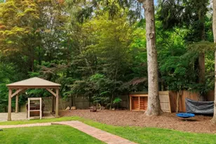 9 Three Sisters Rd, Saint James, NY 11780 - Photo 25