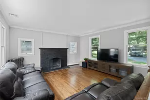 9 Three Sisters Rd, Saint James, NY 11780 - Photo 5