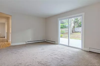18 Linden Street, Selden, NY 11784 - Photo 9