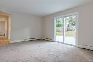 18 Linden St, Selden, NY 11784 - Photo 9