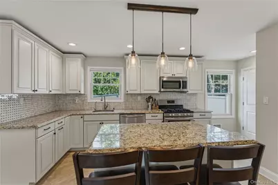 17 Woodwaye Road, Plainview, NY 11803 - Photo 15