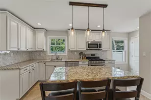 17 Woodwaye Rd, Plainview, NY 11803 - Photo 15