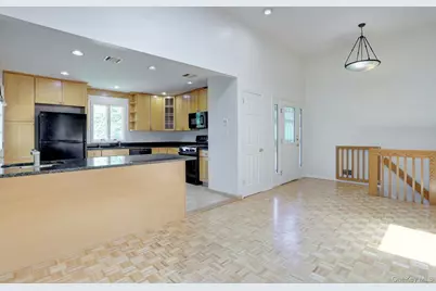9 Charlotte Drive, Spring Valley, NY 10977 - Photo 7