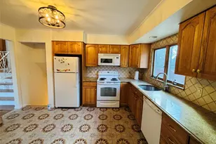 71 Willits Rd, Glen Cove, NY 11542 - Photo 7