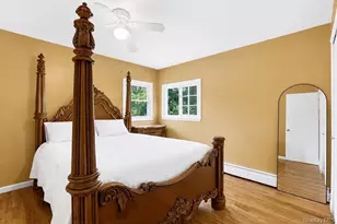 218 Montana Ave, Bay Shore, NY 11706 - Photo 9