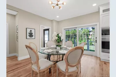 8 Brixton Road, Garden City, NY 11530 - Photo 19
