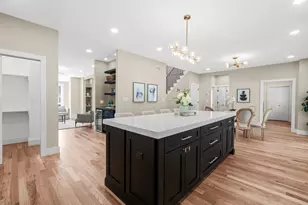 8 Brixton Rd, Garden City, NY 11530 - Photo 17