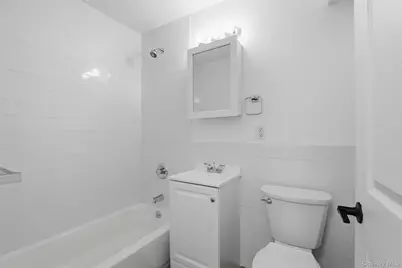 671 Bronx River Road #2N, Yonkers, NY 10704 - Photo 9