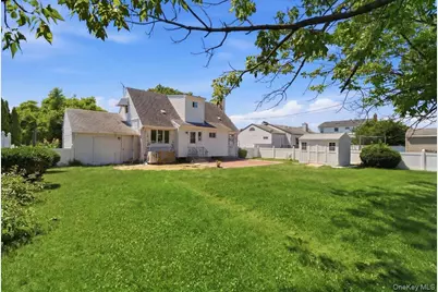 25 Lois Lane, Farmingdale, NY 11735 - Photo 27
