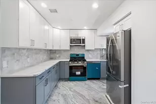 25 Lois Ln, Farmingdale, NY 11735 - Photo 25