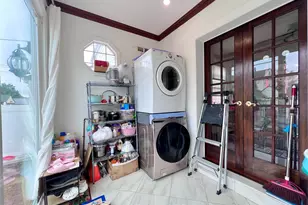 15-31 145th Pl, Whitestone, NY 11357 - Photo 11