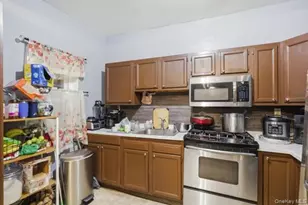 216 Dubois St, Newburgh, NY 12550 - Photo 15