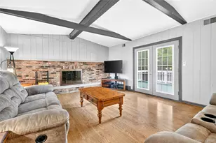 105 Robinhood Ln, West Nyack, NY 10994 - Photo 23