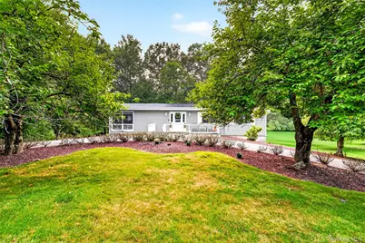 105 Robinhood Lane, West Nyack, NY 10994 - Photo 1