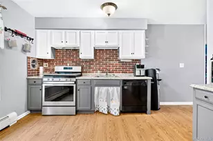 105 Robinhood Ln, West Nyack, NY 10994 - Photo 17