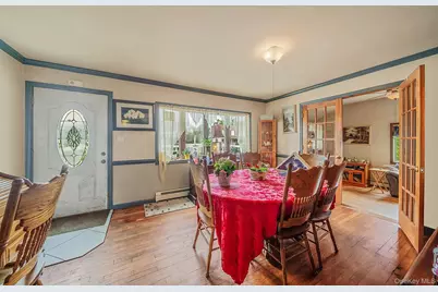 1231 10th Street, West Babylon, NY 11704 - Photo 3