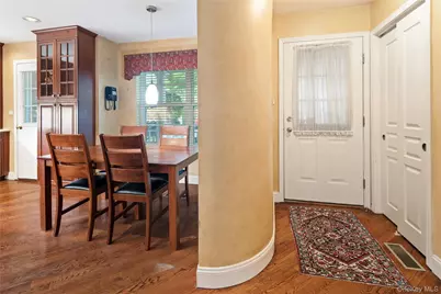 19 Winterberry Lane, Briarcliff Manor, NY 10510 - Photo 5