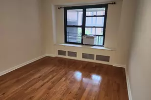 61-45 98th St, Rego Park, NY 11374 - Photo 13