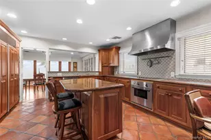 32 Westland Dr, Glen Cove, NY 11542 - Photo 23