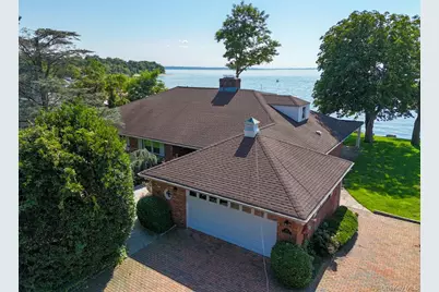 32 Westland Drive, Glen Cove, NY 11542 - Photo 9