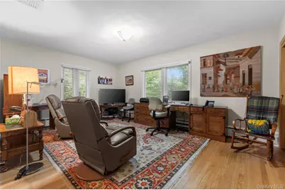 32 Westland Drive, Glen Cove, NY 11542 - Photo 35