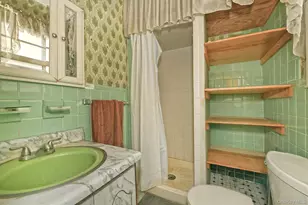164-16 Goethals Ave, Jamaica, NY 11432 - Photo 9
