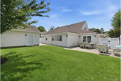 45 Cottonwood Lane, Westbury, NY 11590 - Photo 33