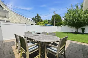 45 Cottonwood Ln, Westbury, NY 11590 - Photo 29