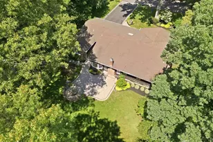 20 Oaktree Dr, Smithtown, NY 11787 - Photo 43
