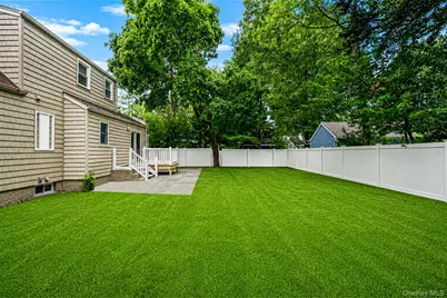 453 Dartmouth Street, Westbury, NY 11590 - Photo 3