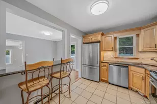 453 Dartmouth St, Westbury, NY 11590 - Photo 7