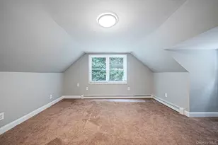 453 Dartmouth St, Westbury, NY 11590 - Photo 19