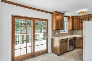 14 Prade Ln, Massapequa Park, NY 11762 - Photo 3