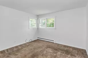 14 Prade Ln, Massapequa Park, NY 11762 - Photo 11