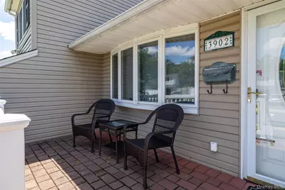 3902 Clove Court, Seaford, NY 11783 - Photo 3