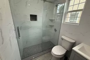 104-39 210th St, Queens Village, NY 11429 - Photo 11