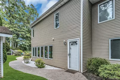 39 Kennedy Drive, Plainview, NY 11803 - Photo 35