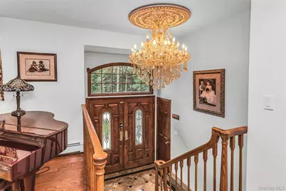 39 Kennedy Drive, Plainview, NY 11803 - Photo 7