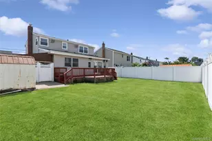1016 Washington Ave, Westbury, NY 11590 - Photo 29