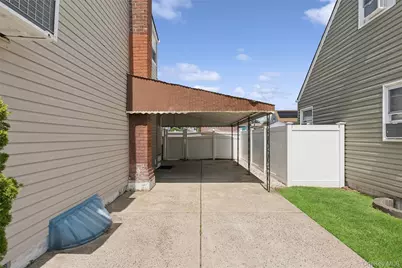 1016 Washington Avenue, Westbury, NY 11590 - Photo 31