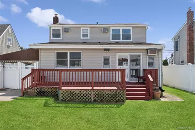 1016 Washington Avenue, Westbury, NY 11590 - Photo 27