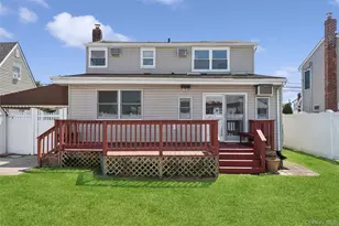 1016 Washington Ave, Westbury, NY 11590 - Photo 27
