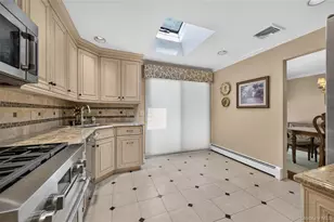 7 Chatham Rd, Commack, NY 11725 - Photo 7
