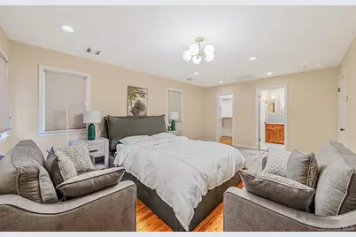 9 Stuart Drive, Syosset, NY 11791 - Photo 13