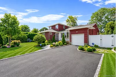 9 Stuart Drive, Syosset, NY 11791 - Photo 1