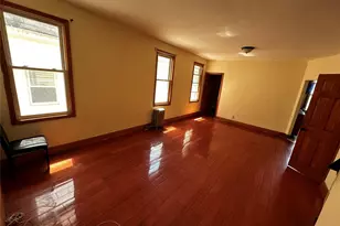 [Address not provided], Jamaica, NY 11435 - Photo 5
