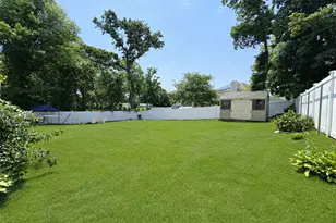 40 Sarah Dr, Lake Grove, NY 11755 - Photo 19