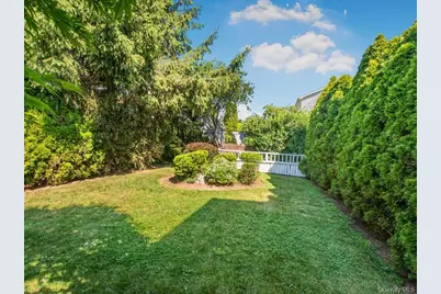 285 Centre Avenue, New Rochelle, NY 10805 - Photo 31